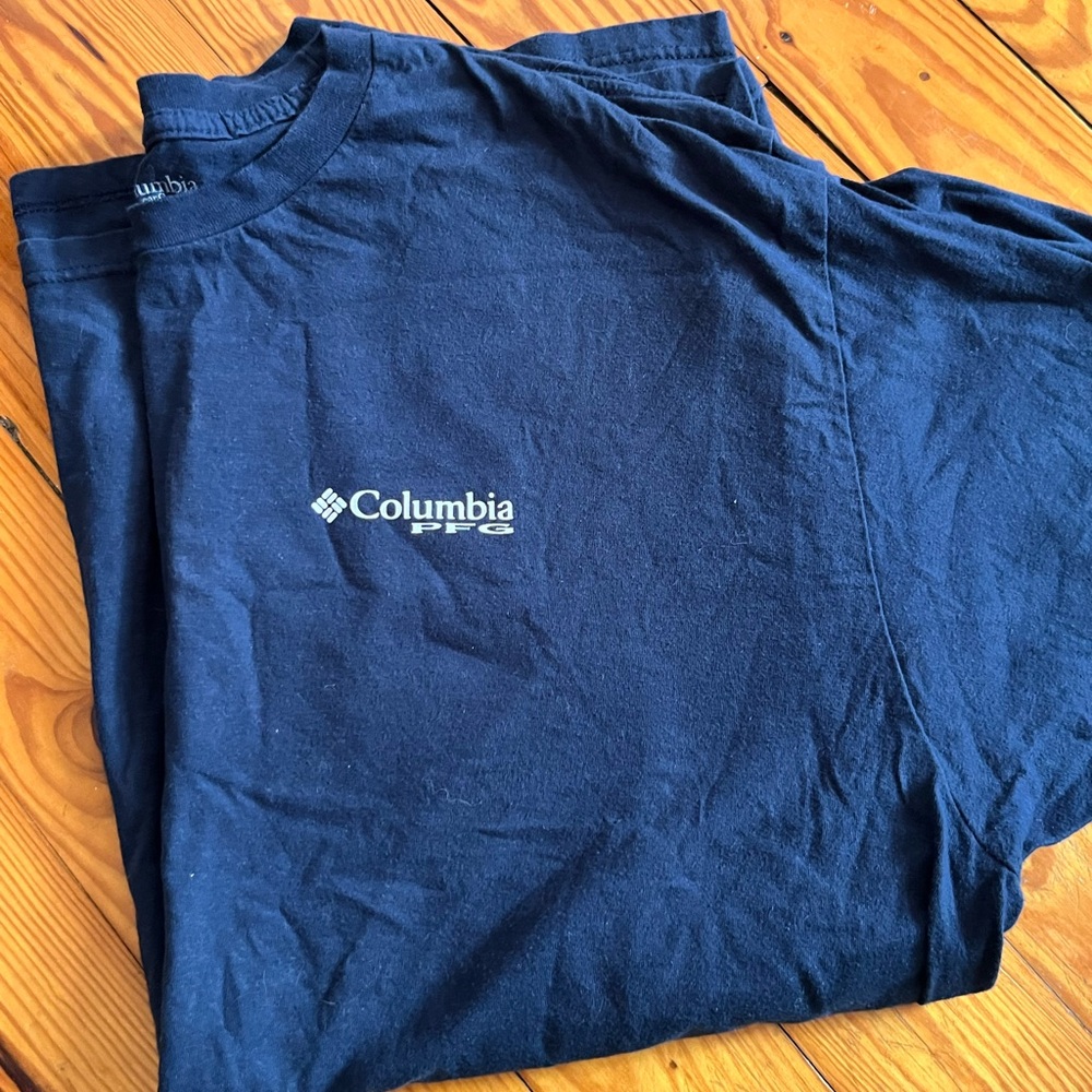 Columbia t-shirt - Picture 2 of 2